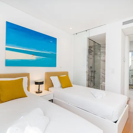 4-bedroom Penthouse With Jacuzzi