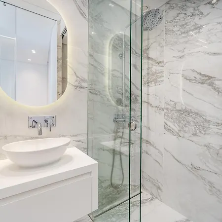 4-bedroom Penthouse With Jacuzzi