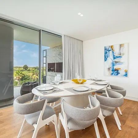 4-bedroom Penthouse With Jacuzzi