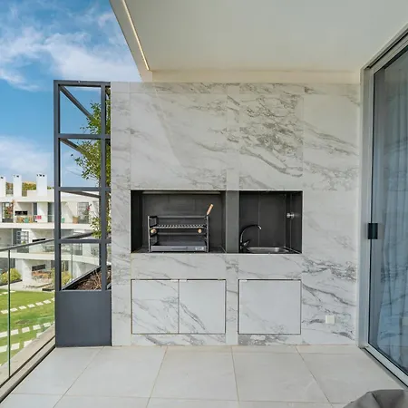 4-bedroom Penthouse With Jacuzzi *